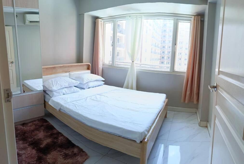 Monarch Parksuites - Balmoral Place Paranaque City Zewnętrze zdjęcie
