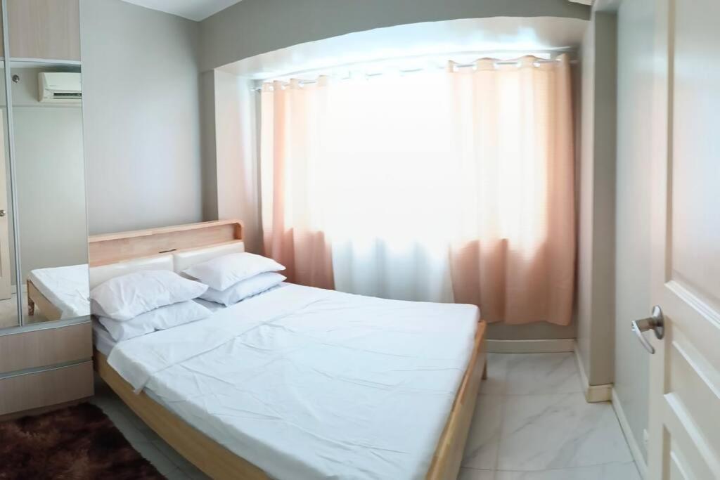 Monarch Parksuites - Balmoral Place Paranaque City Zewnętrze zdjęcie